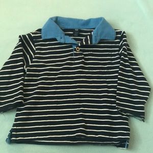 Gap long sleeved navy blue striped shirt